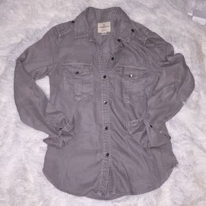 💚 Button down shirt